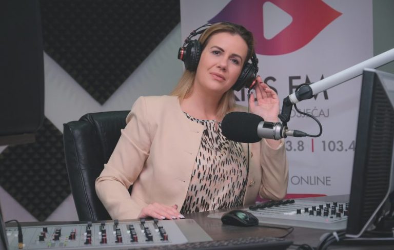 Lamija Terzimehić: Radio zavolite na prvu, ili se nikada ne povežete