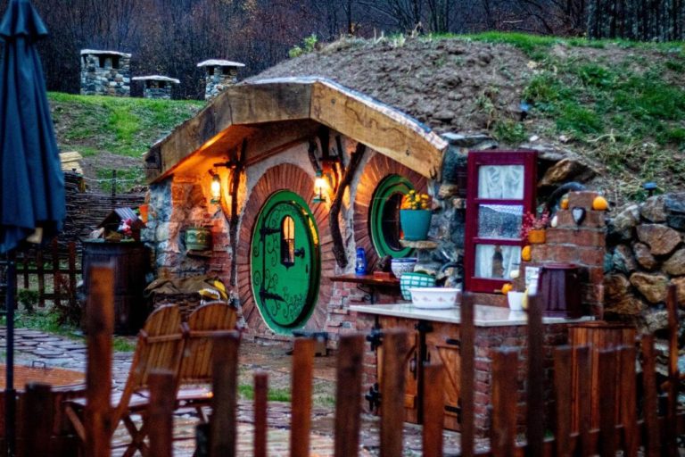 Hobbit kućice kod Kreševa: Zakoračite u bajku