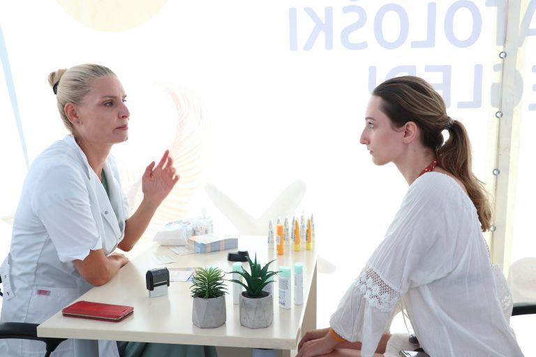 U devet bh. gradova besplatni dermatološki pregledi u organizaciji dm-a