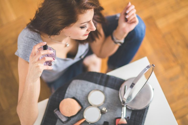 5 trikova za  nošenje ljetnih parfema: Savjeti za osvježavajući miris