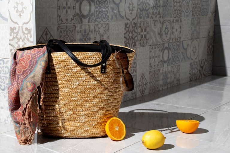 Torbe inspirisane Saint Laurent Panier modelom: Najveći trend među ženskim torbama za ljeto