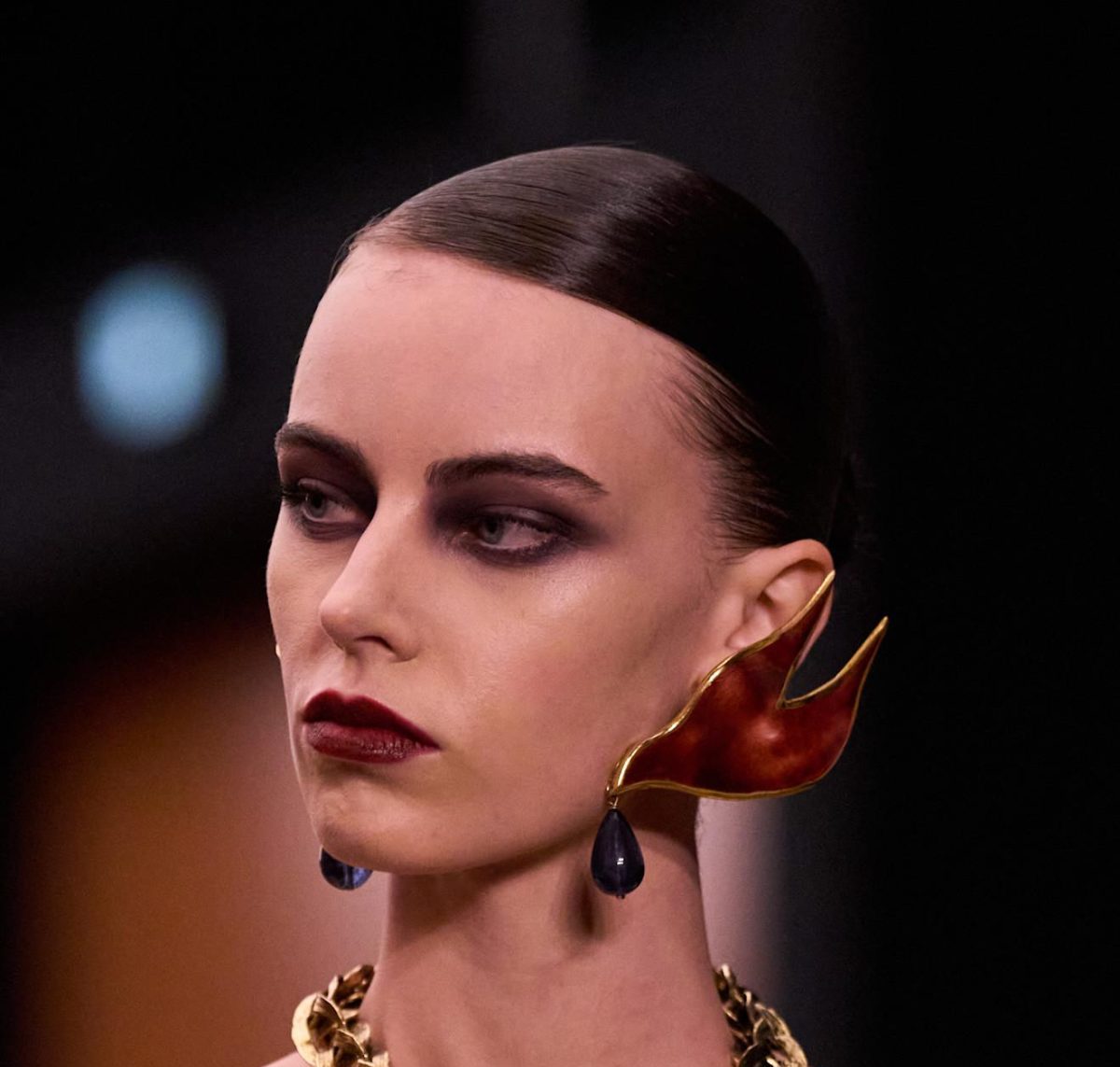 Šminka za jesen/zimu 2026/2027: Vraćaju se zavodljive usne i smoky eyes